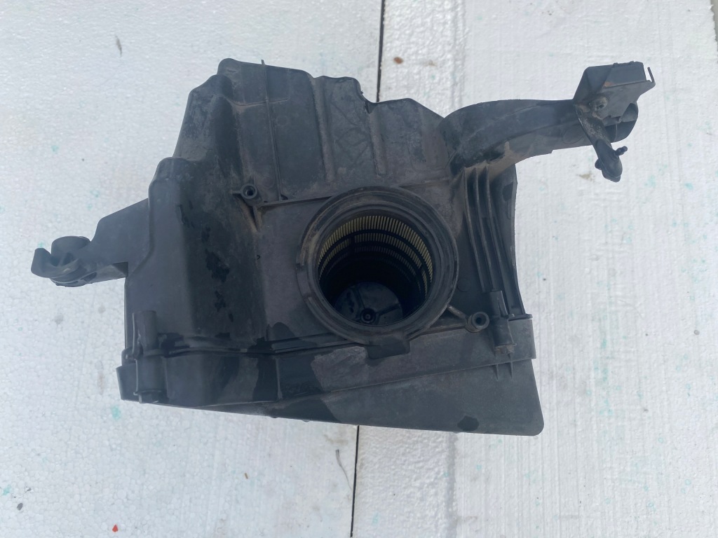 фото №1, Volvo v50 корпус фильтра воздуха