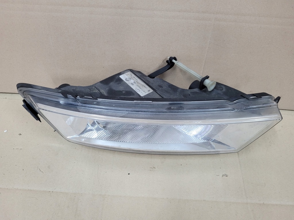 фото №2, Протитуманна фара правий skoda rapid 5ja941700