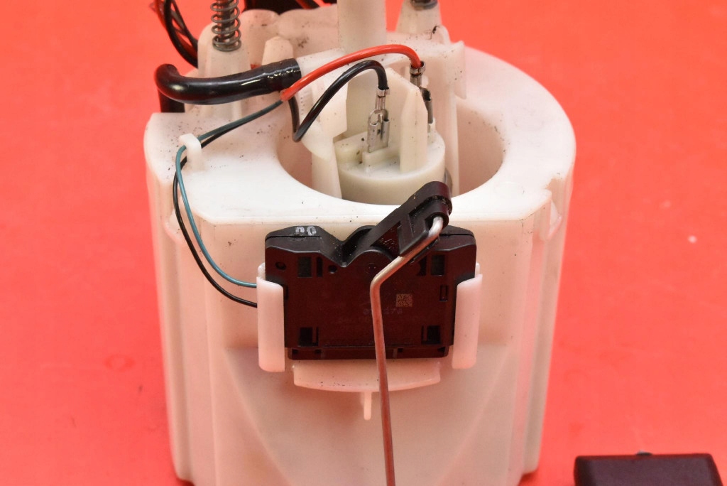 Помпа насос пального mercedes c-klasa w204 1.6 blueeff 156km 07-12 в Україні