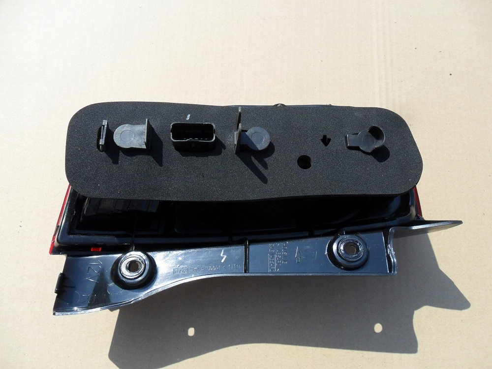 фото №6, Nissan micra k12 2003 2004 2005 лампа задня права