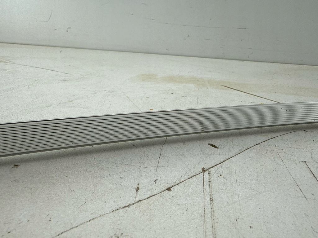 фото №5, Audi a6 c7 2015 задня молдинг дахова