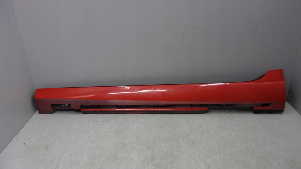 фото №1, Volvo v40 молдинг порог порог левая 31395042