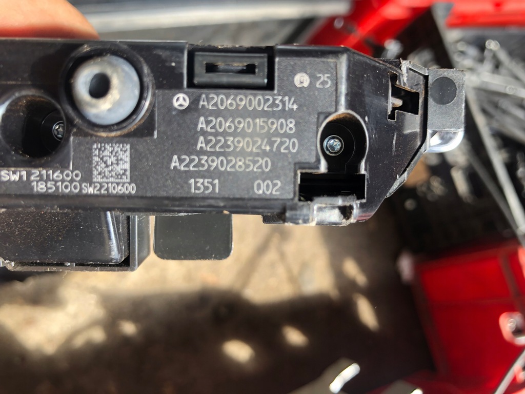 фото №8, Mercedes w206 панель кнопок 2069002314