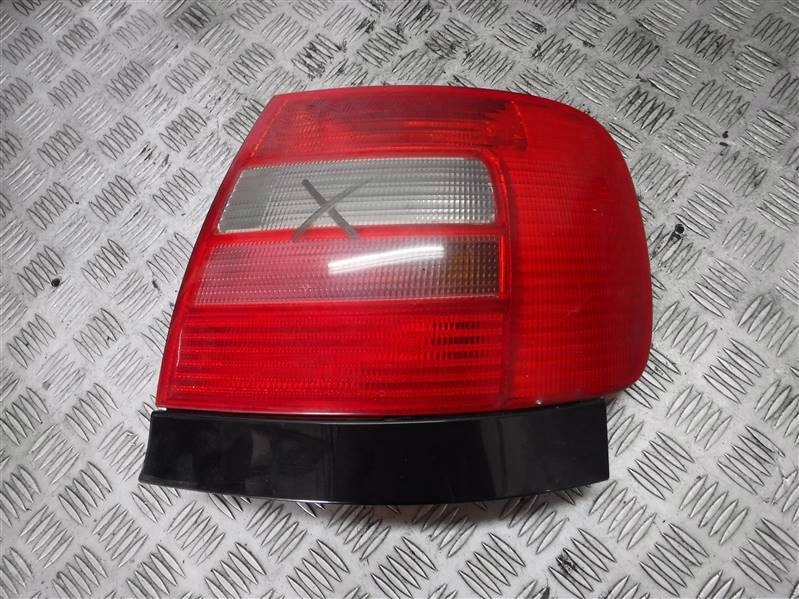 Купить Лампа правая задняя audi a4 b5 sedan
