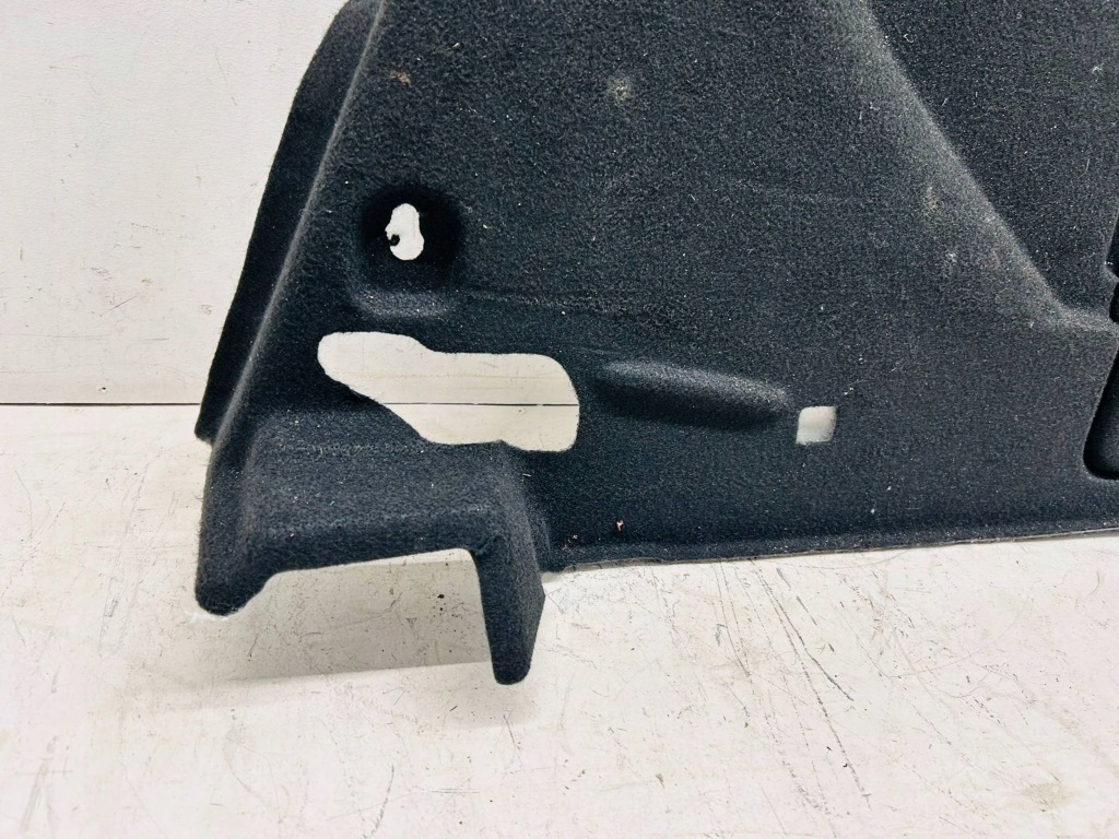 фото №8, Corolla e21 kombi 2.0h обшивка оббивка багажника правий права uszk