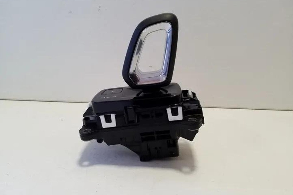 фото №6, Пелюстки перемикання перемикання передач volvo xc60 ii 246 32335745 2.0l hybrid 299kw 2023