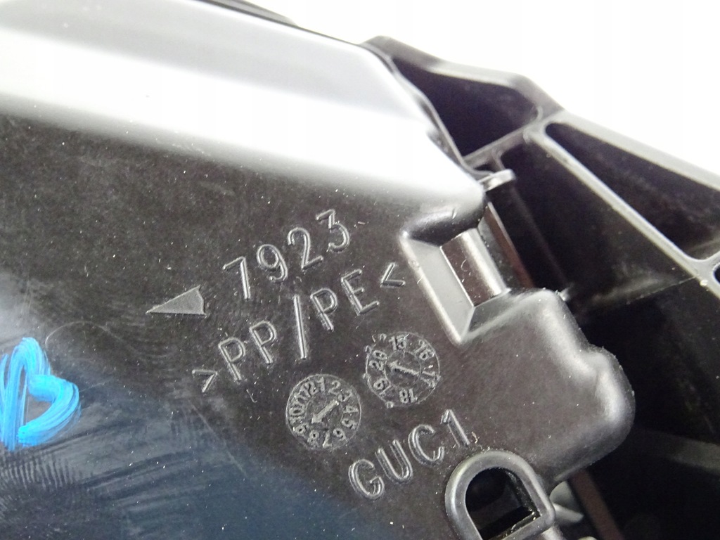 фото №14, Toyota c-hr chr lift 1.8 гибрид корпус предохранителей 82662-f4270