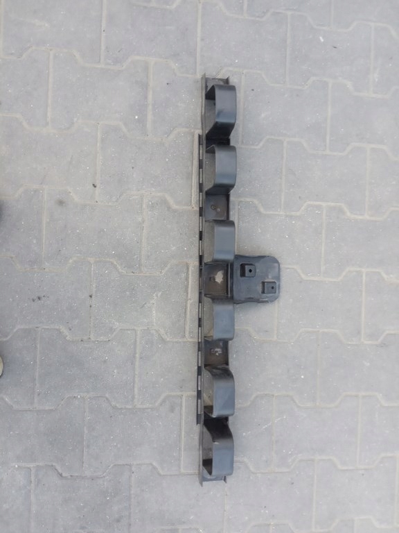 фото №8, Ford kuga mk1 2008-12r. - напрямна бампера задня