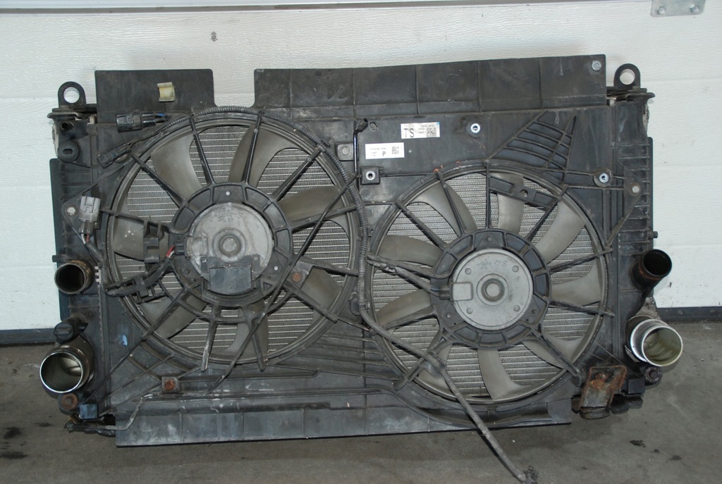 фото №4, Avensis iii t27 lift t29 2.0 d4d радиатор + вентиляторы комплект радиатор