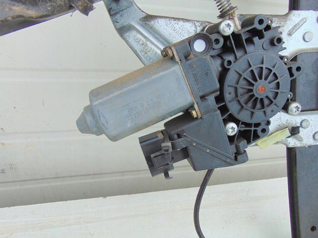 фото №8, Audi a3 8l 1.8 3d 96r подъемник стекло перед левый