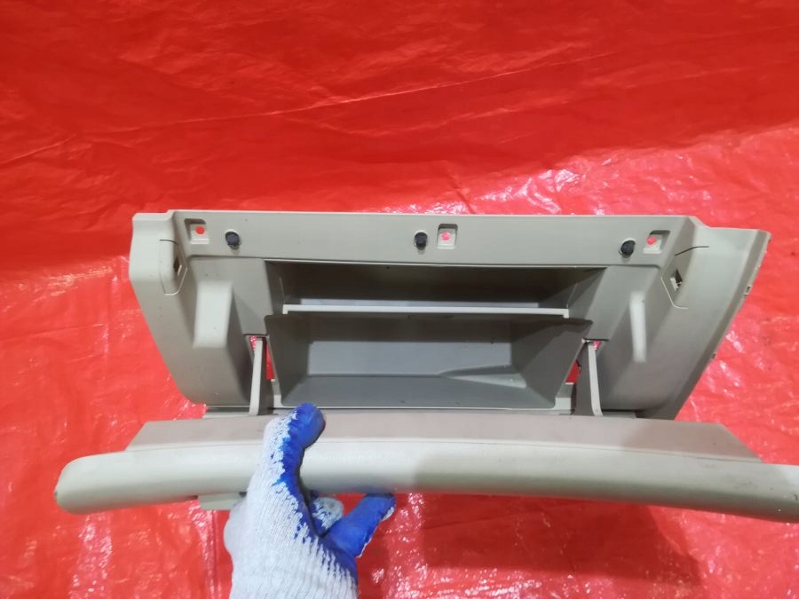 Nissan pathfinder r52 бардачок пассажира Оригинал