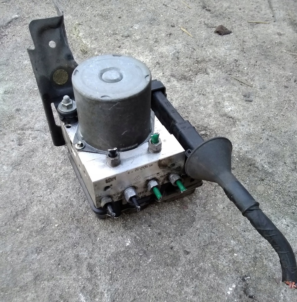 фото №1, Renault clio iii насос abs + штекер 8200890129