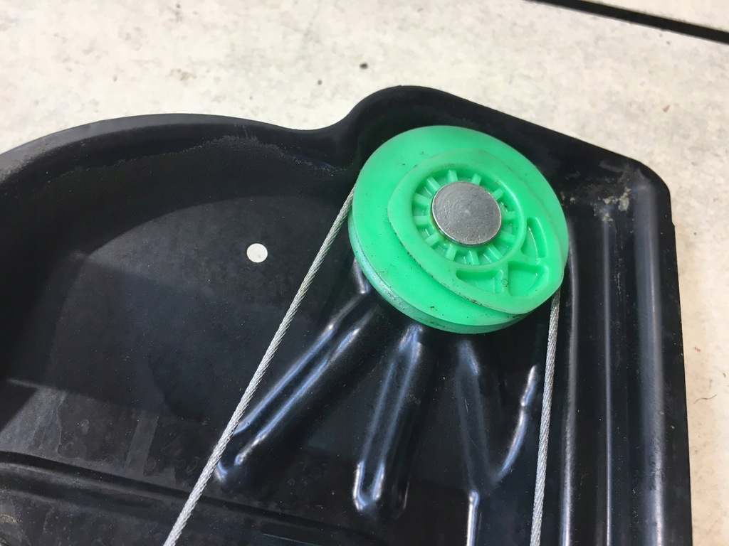 фото №11, Подъемник стекло левый задняя discovery iii 994728