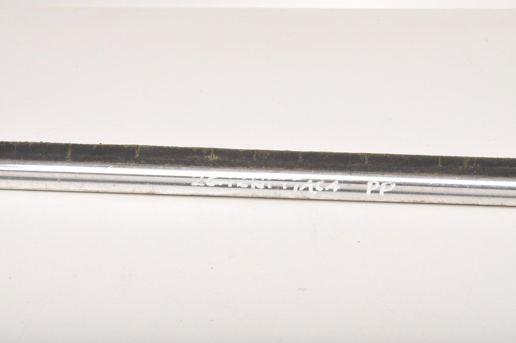 фото №7, Mercedes w123 молдинг стекло передняя правая