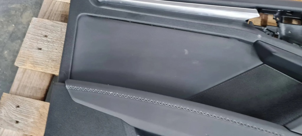 фото №9, S3 8y a3 обшивка дверь левый перед кожа bang olufsen 8y0867103d