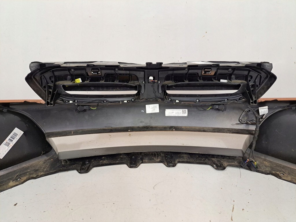 фото №12, Bmw i8 2018 бампер передній