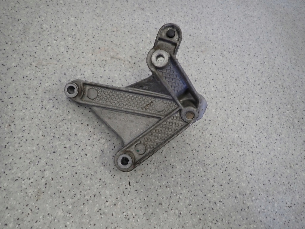 фото №6, Nissan note e11 06-11 1.5 dci кронштейн коробки передач