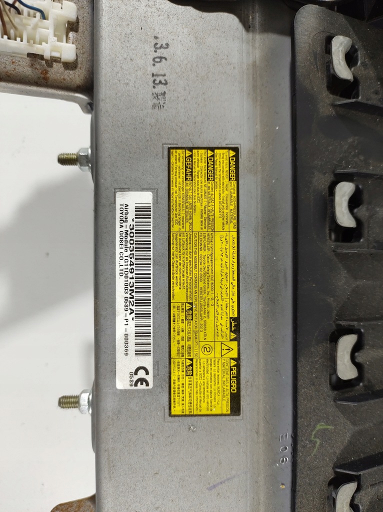 фото №11, Lexus is300h 13r подушка колінна подушка безпеки uk