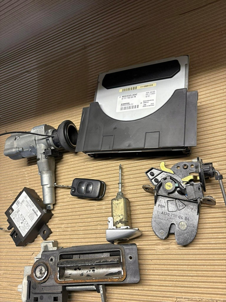 фото №1, Замок зажигания ключ mercedes slk r170 набор стартовый