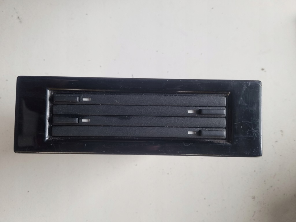 фото №1, Opel astra g bertone бардачок na плита cd