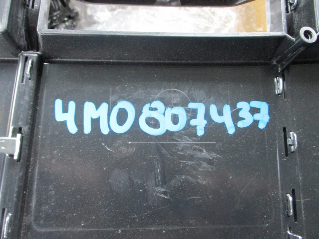 Бампер audi q7 4m0 19r s-line под pdc радар Цена