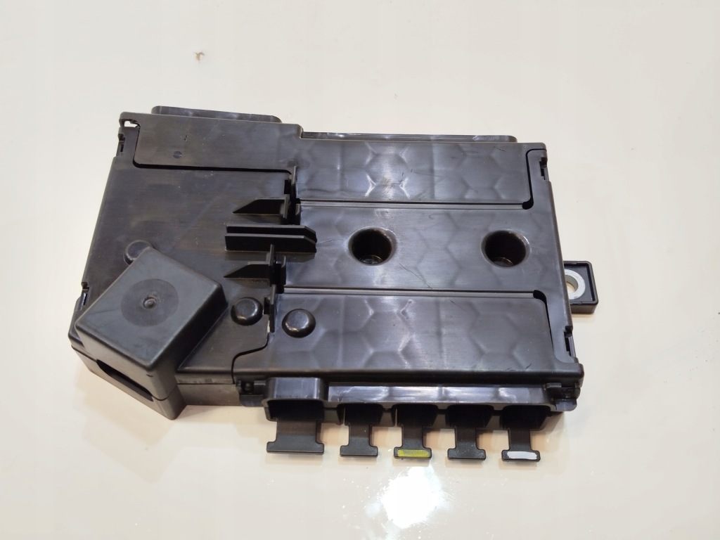 Купити Коробка запобіжників mercedes w205 a2055402750
