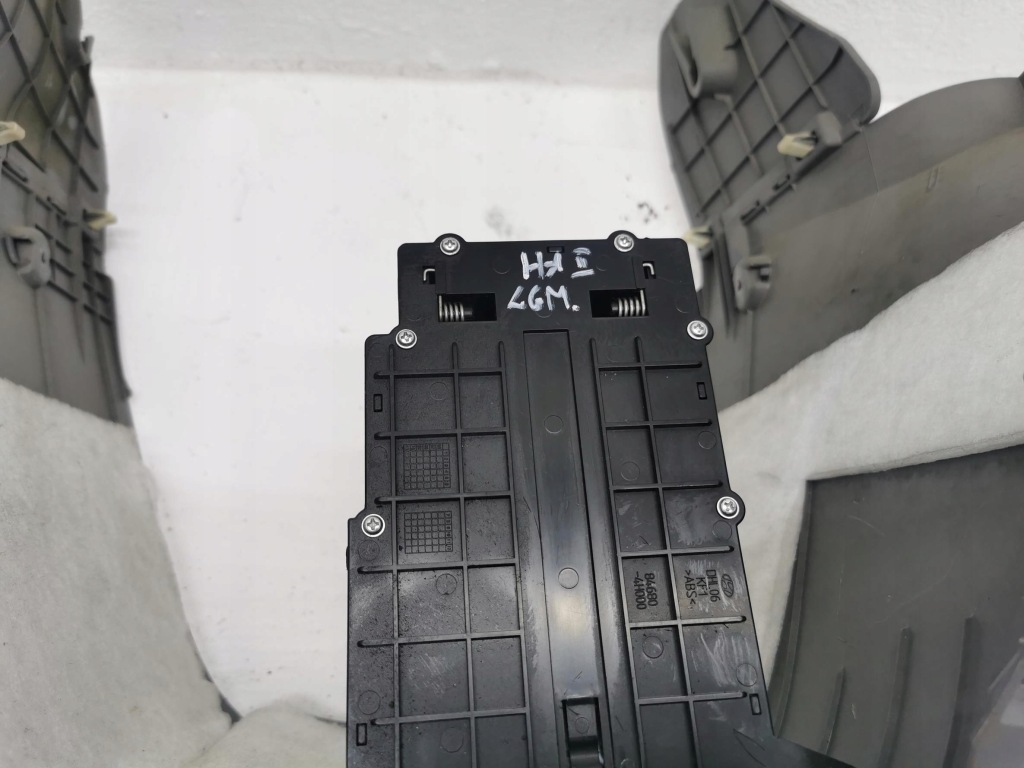 фото №7, Консоль середня захист hyundai h-1 ii 84615-4h010