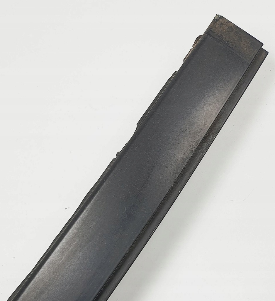 фото №5, Молдинг скло лобове ліва mercedes w201