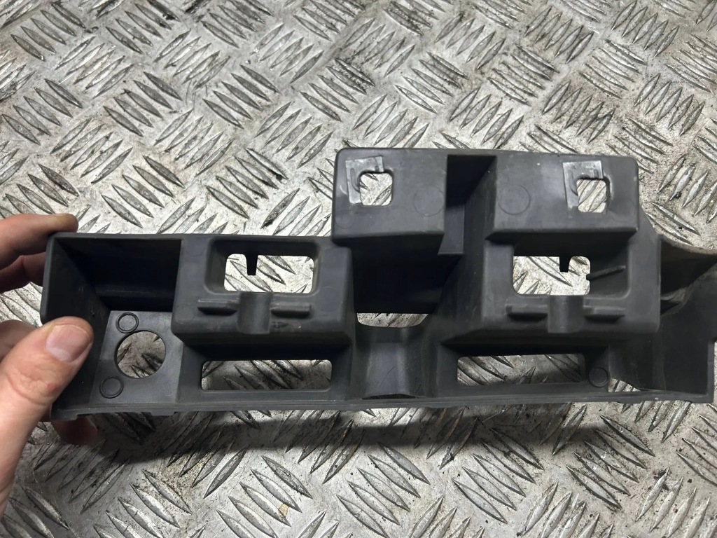 фото №3, Напрямна кронштейн бампера правий перед renault grand scenic iii 622200007r