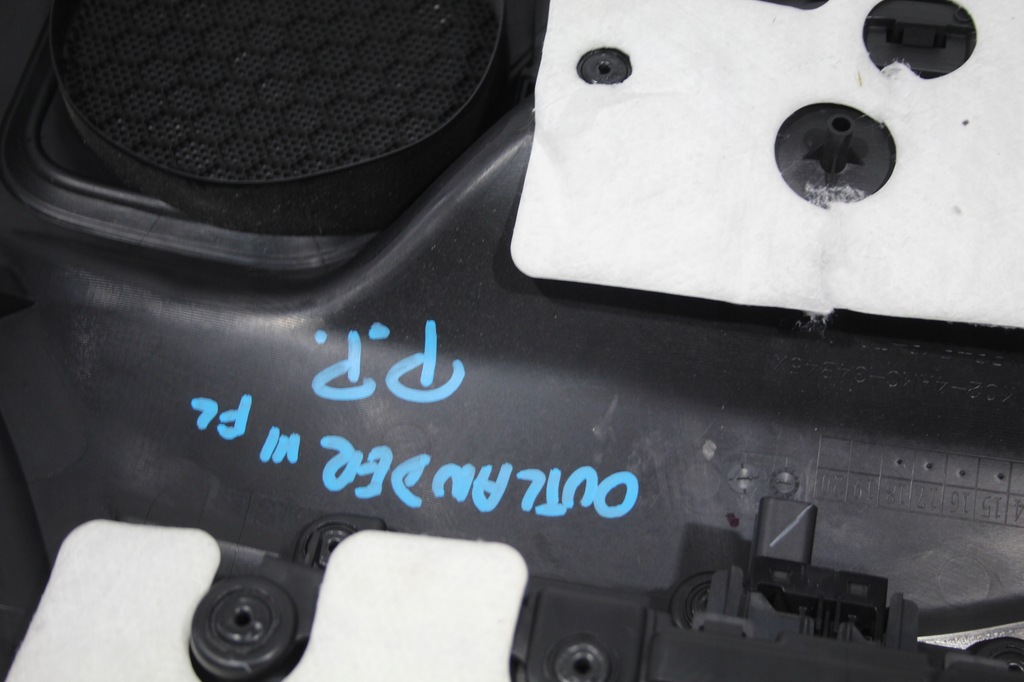 фото №6, Обшивка двері правий перед outlander iii 3 lift