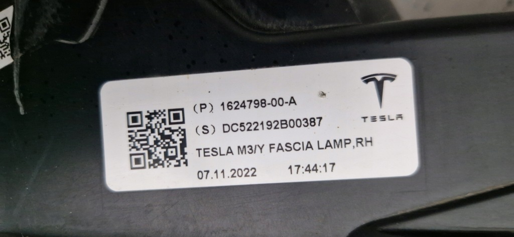 Tesla 3 y рестайлинг  рестайлинг  свет противотуманная фара led drl правый Оригинал