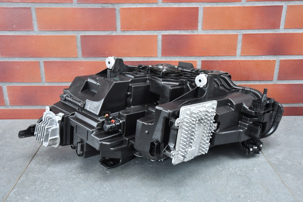 Фара правый  комплектная bmw 8 g14 g15 g16 m8 f91 f92 f93 led rhd с Разборки