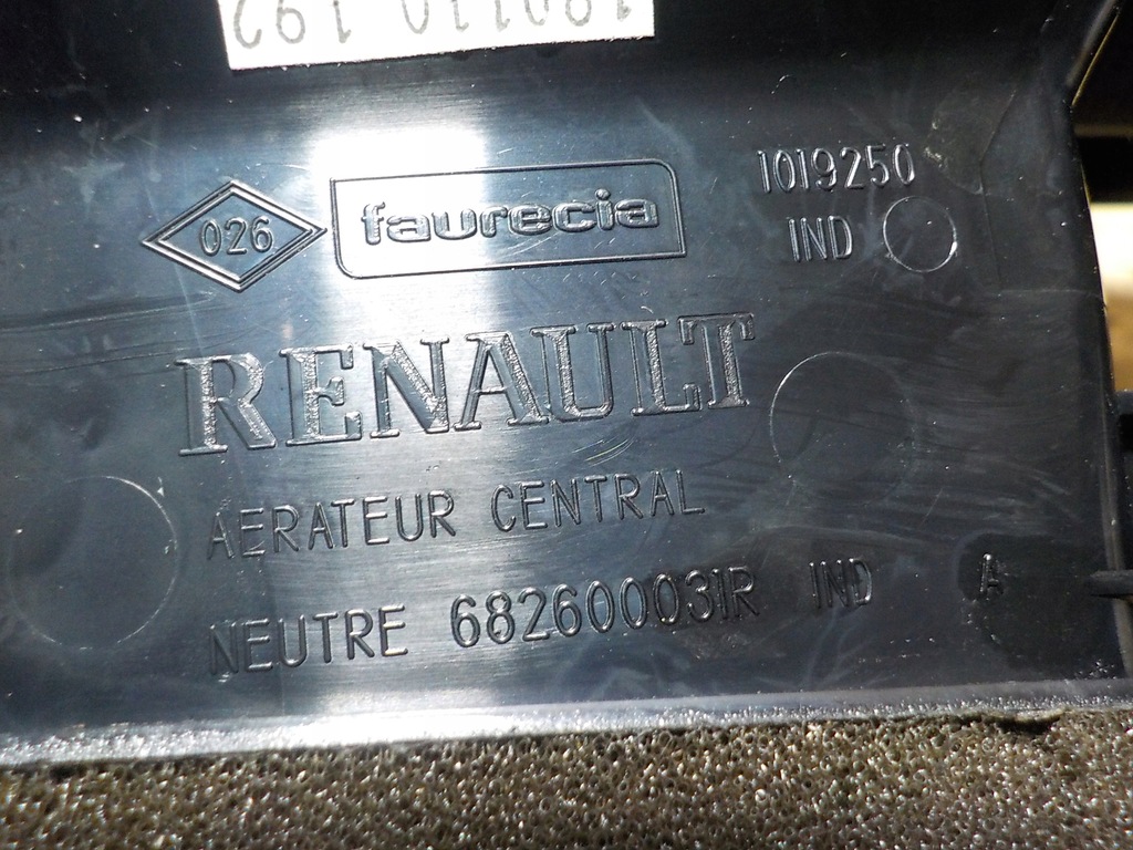 фото №6, Решітка обдув середина renault scenic iii 10r.