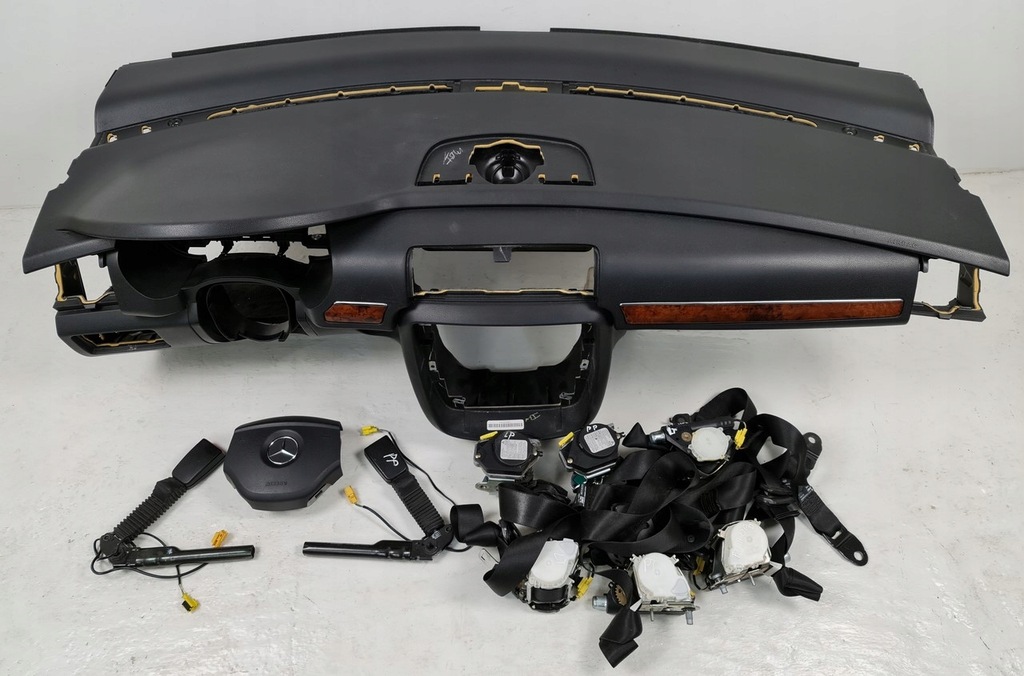 фото №1, Приборная панель консоль ремни подушка безопасности mercedes w251 комплект