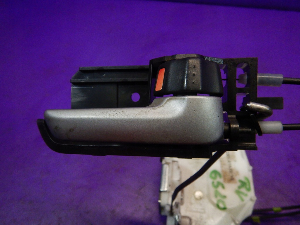 фото №5, Agila b ii splash замок перед правий 82201-51k50 eu