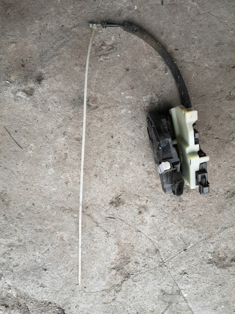 фото №1, Замок кришки багажника ford ecosport cn1a-5426413-bc