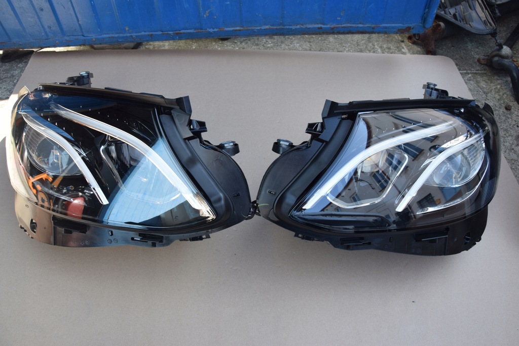 фото №1, Mercedes e w213 nowa лампа ліва+ права комплектна