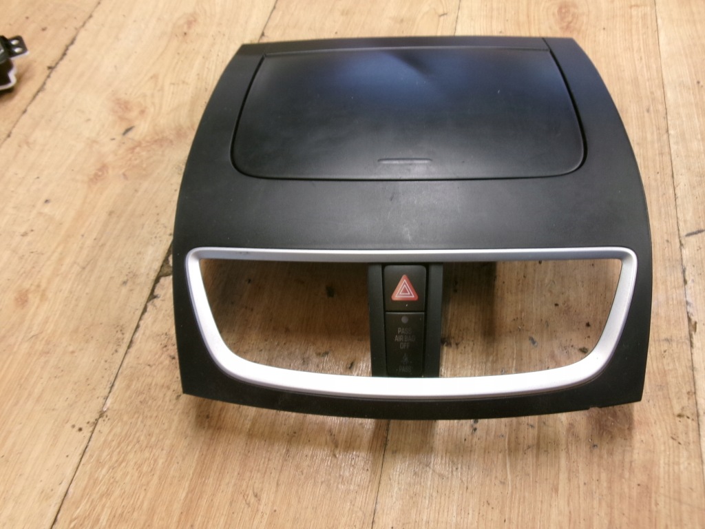 фото №1, Suzuki swift mk7 решітка обдув середня бардачок