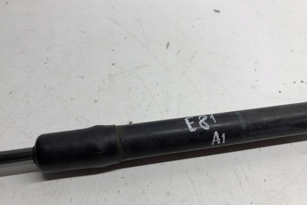 фото №7, Лівий привід кришки багажника bmw 1 e81 7060622 2.0l дизель 105kw 2009