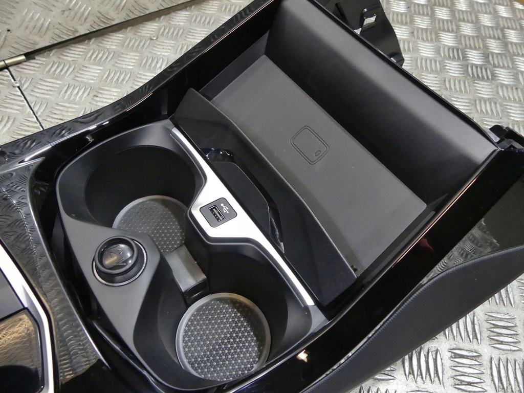 фото №14, Bmw 1 f40 sport rhd обивка сиденья подогрев заднее сиденье обшивки туннель 20 km