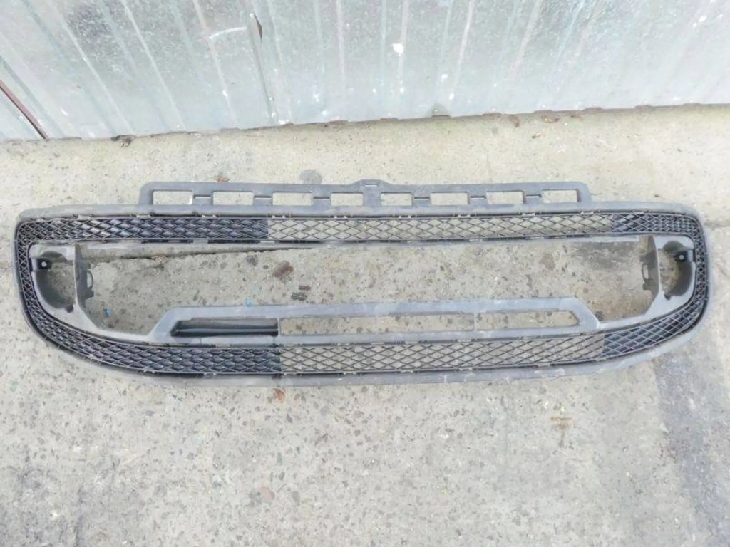 фото №1, Vw up up! решётка бампера средняя заглушка