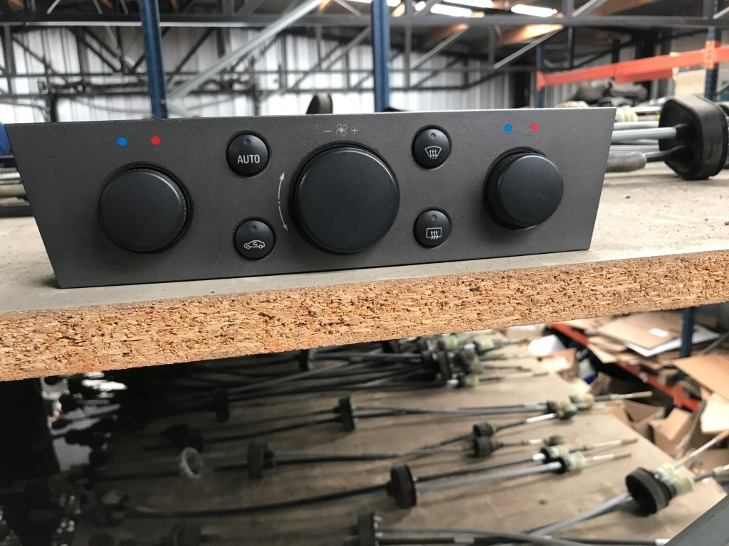 фото №1, Opel vectra c signum панель кондиционера 24441229