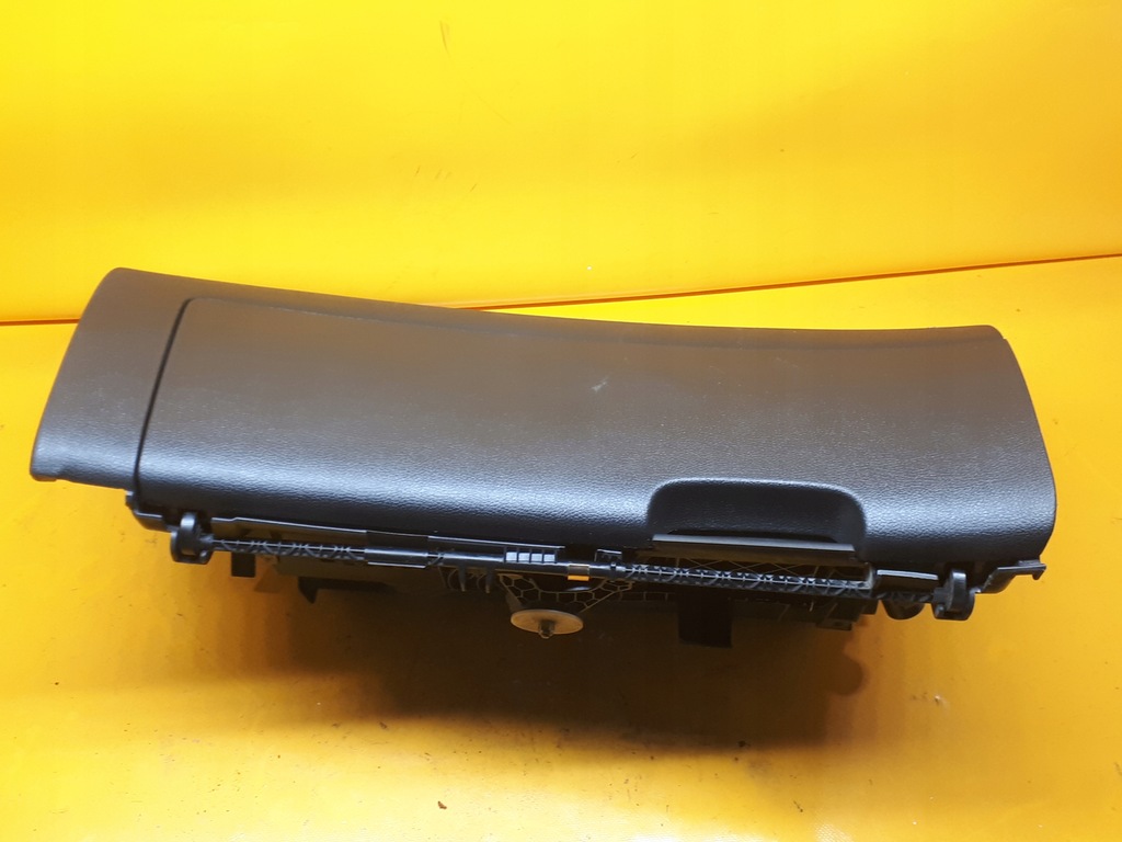 фото №8, Бардачок пасажира octavia ii 04-08r 1z1857103