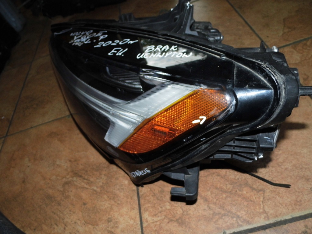 фото №10, Volvo s60 iii v60 ii 20' лампа левый перед mid led 32314164