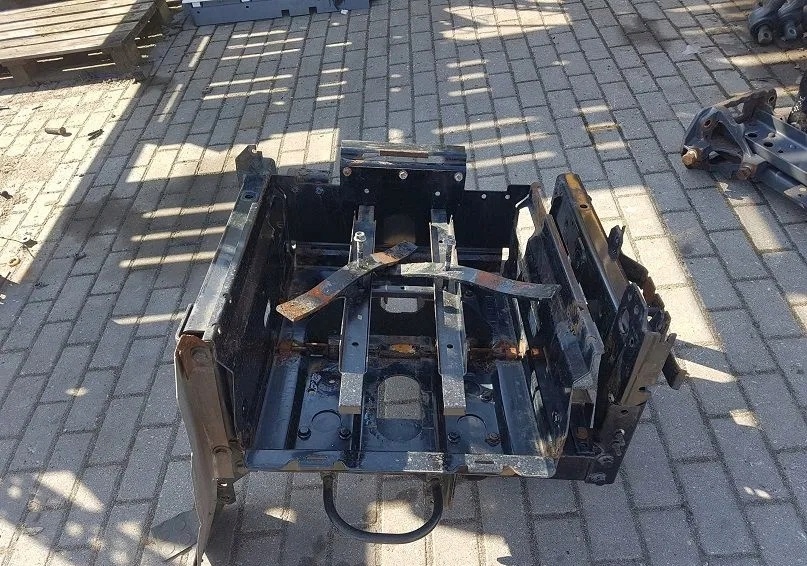 фото №4, Основа коробка акумуляторів daf 105 xf 3 поздовжній