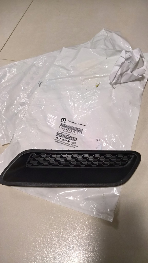 фото №7, Dodge ram 1500 sport classic 10-23 решітка капот права 68324990aa 68324991aa