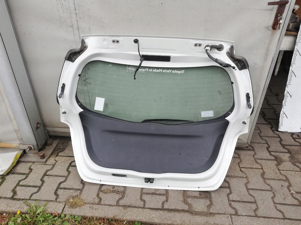 фото №4, Задня кришка багажника toyota yaris iii 14-17