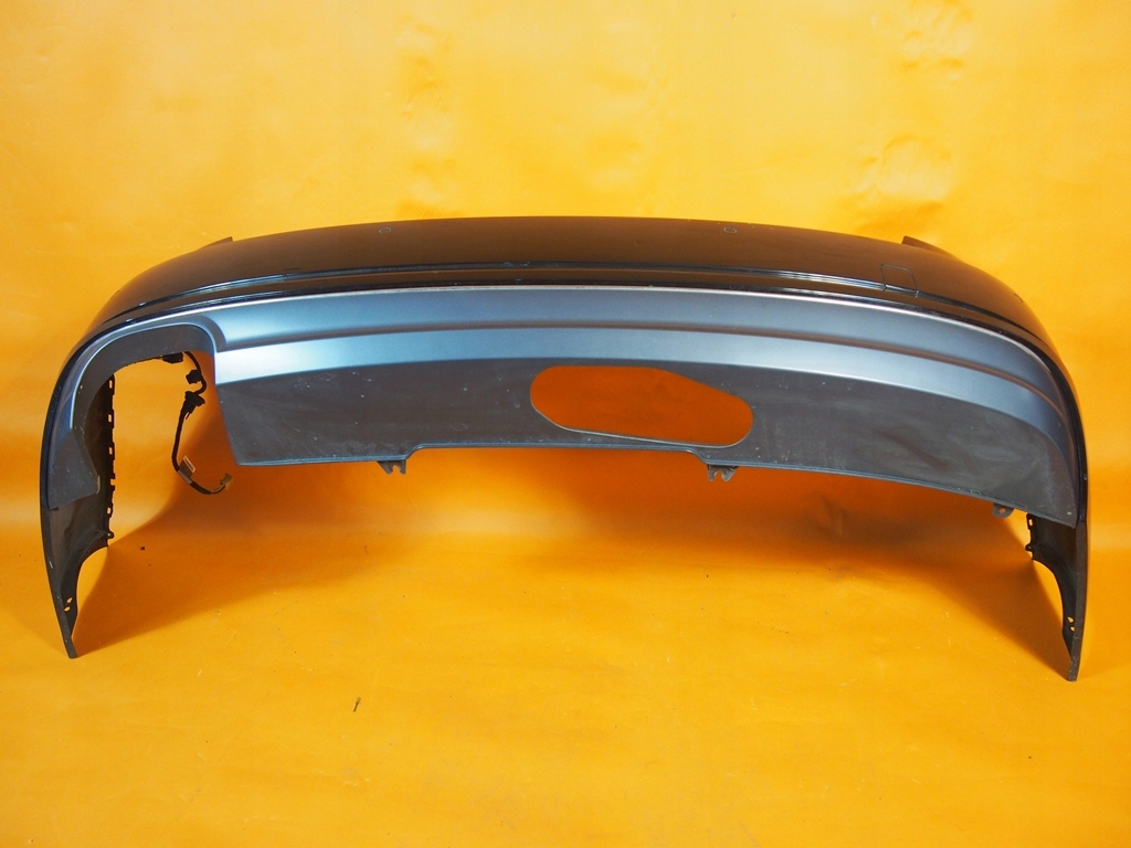 Audi a4 8w бампер задні pdc фаркоп  комплектний  ly9t Зі Шроту