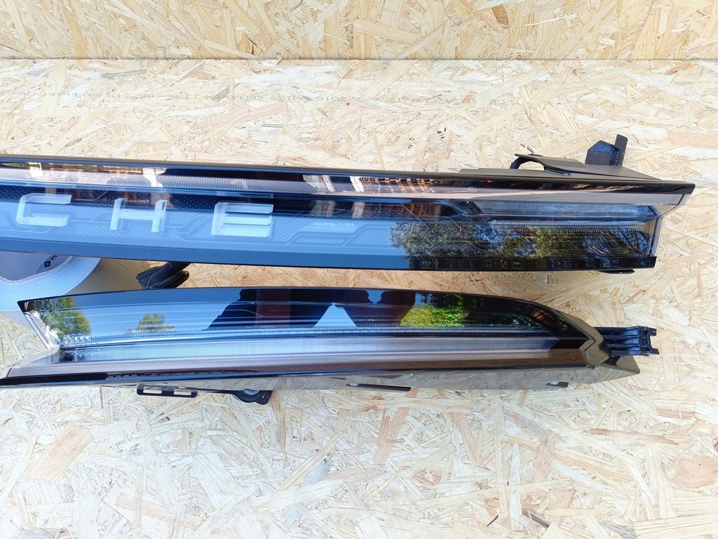 фото №12, Porsche taycan 9j1 комплект лампа лампы задняя europa 2022r idealne