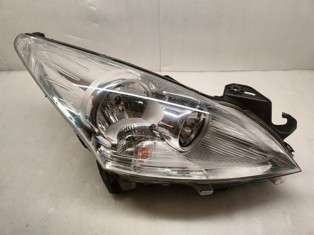 фото №1, Peugeot 3008 5008 i лампа zw правий перед 9682519080